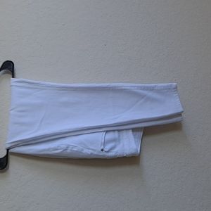 White skinny jeans